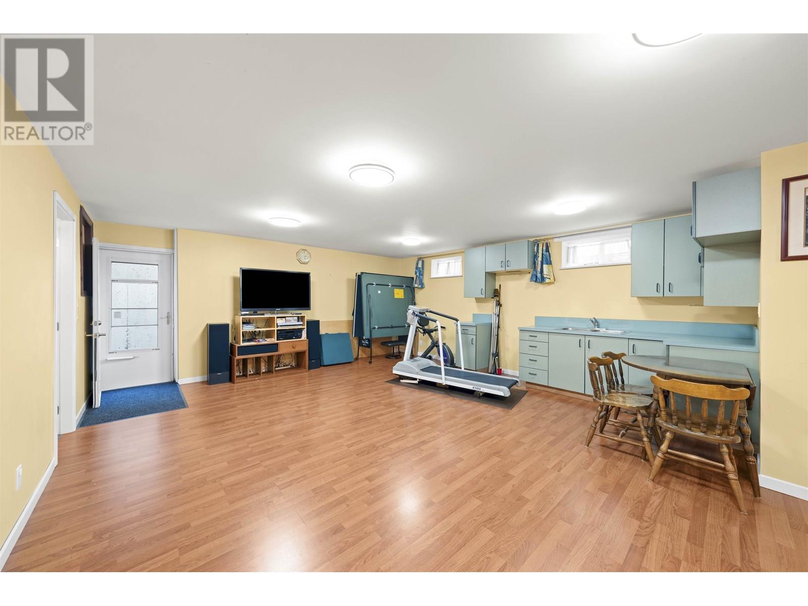 Photo 32 of 5713 Eglinton Street, Burnaby BC