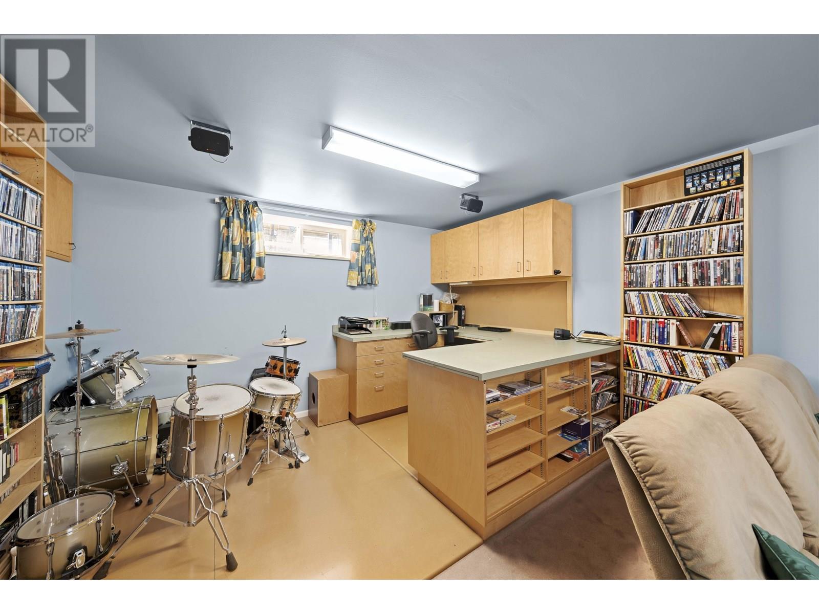 Photo 28 of 5713 Eglinton Street, Burnaby BC