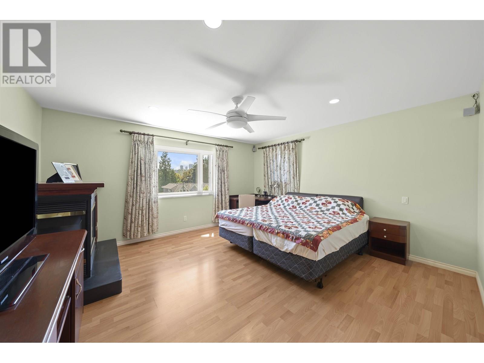 Photo 25 of 5713 Eglinton Street, Burnaby BC
