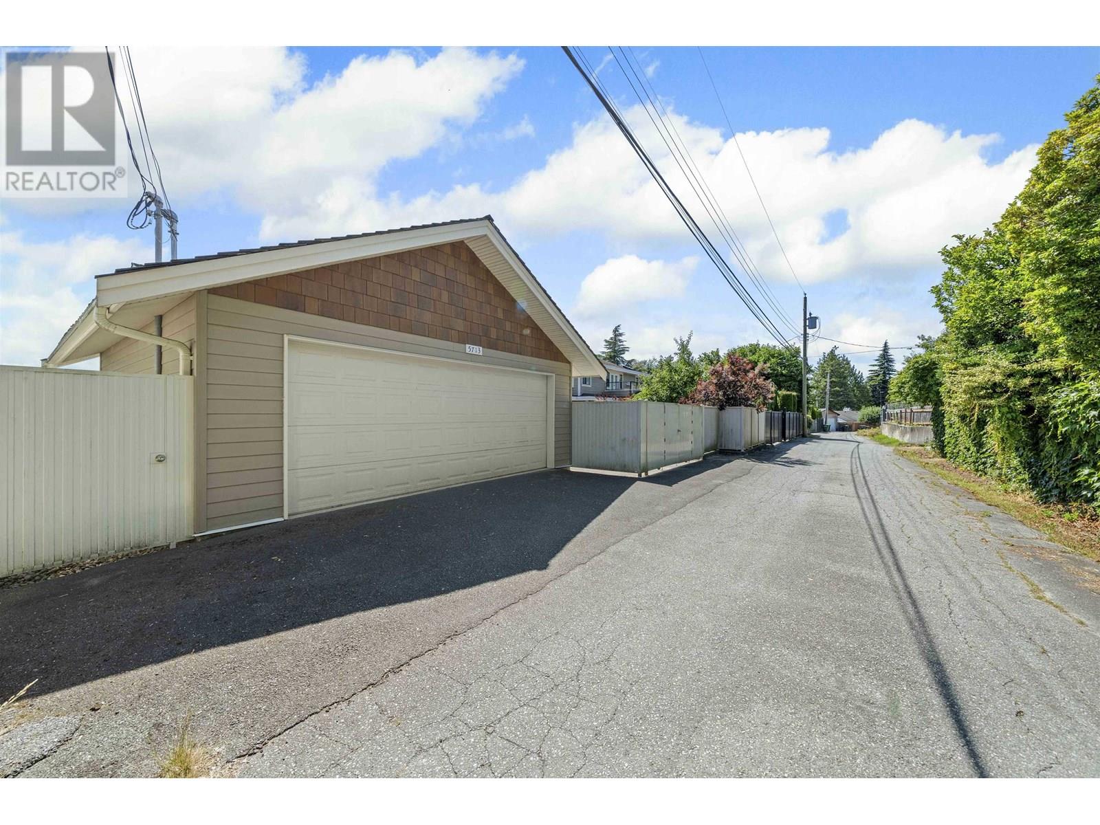Photo 37 of 5713 Eglinton Street, Burnaby BC