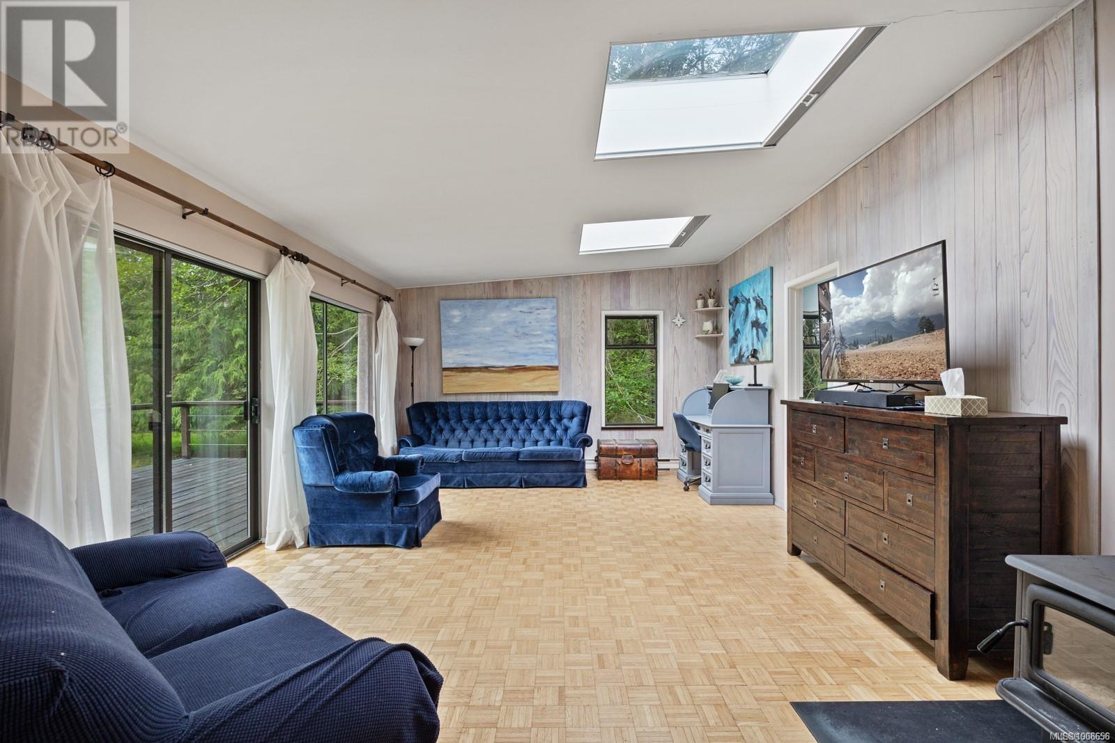 1100 Mount Rd, Hornby Island