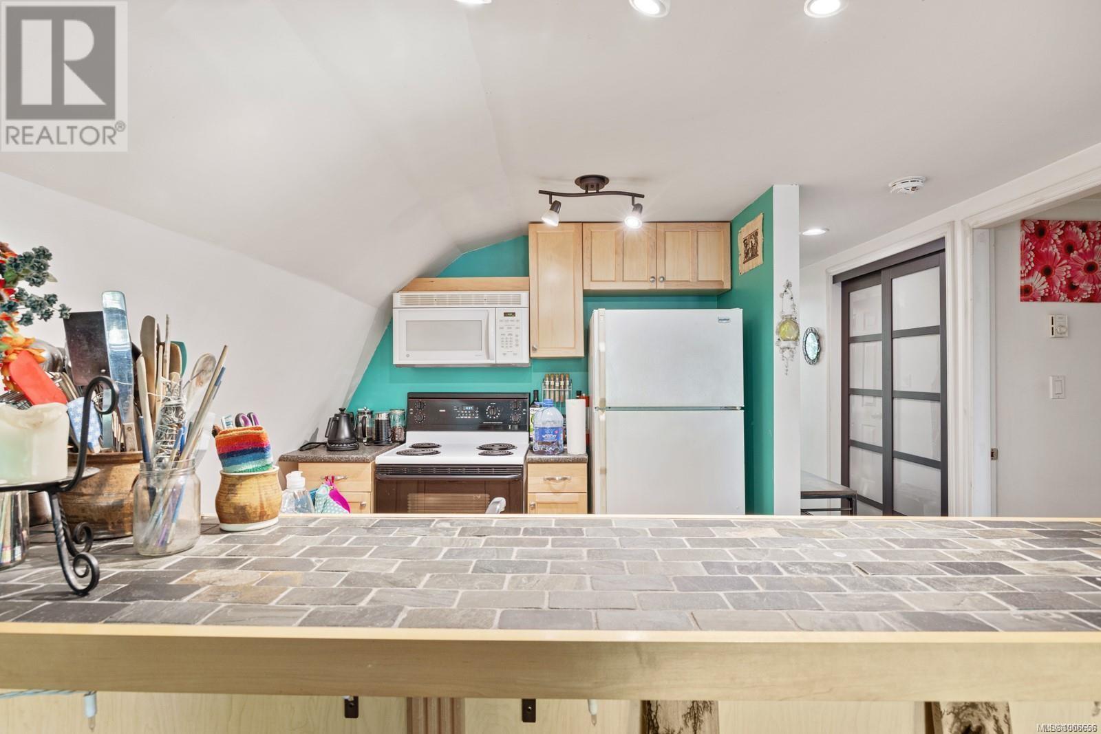 1100 Mount Rd, Hornby Island