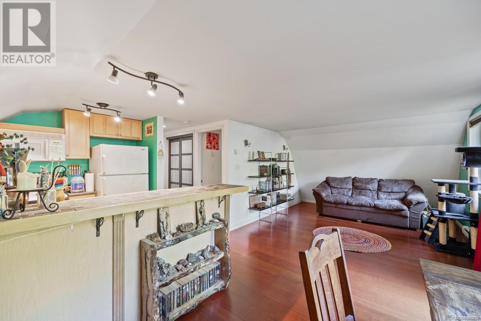 1100 Mount Rd, Hornby Island