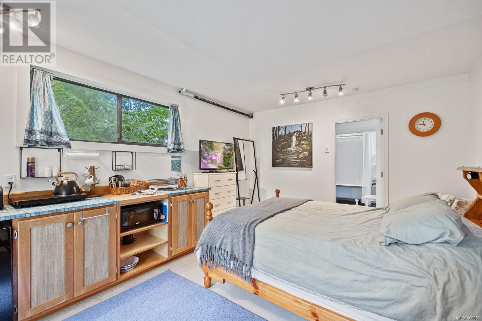 1100 Mount Rd, Hornby Island