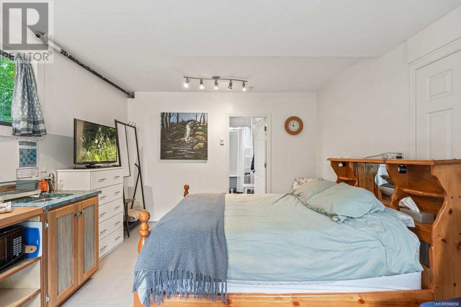 1100 Mount Rd, Hornby Island