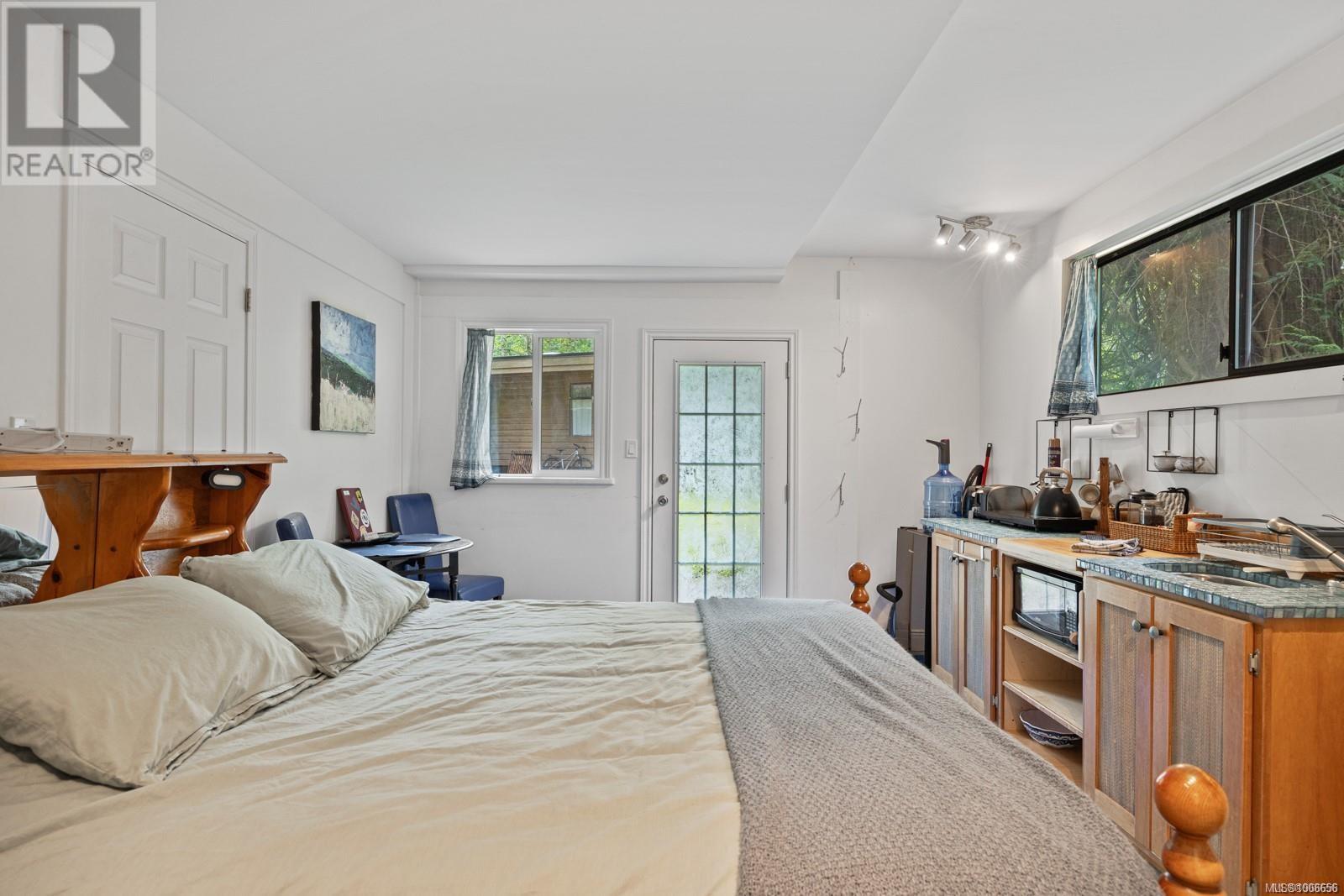 1100 Mount Rd, Hornby Island