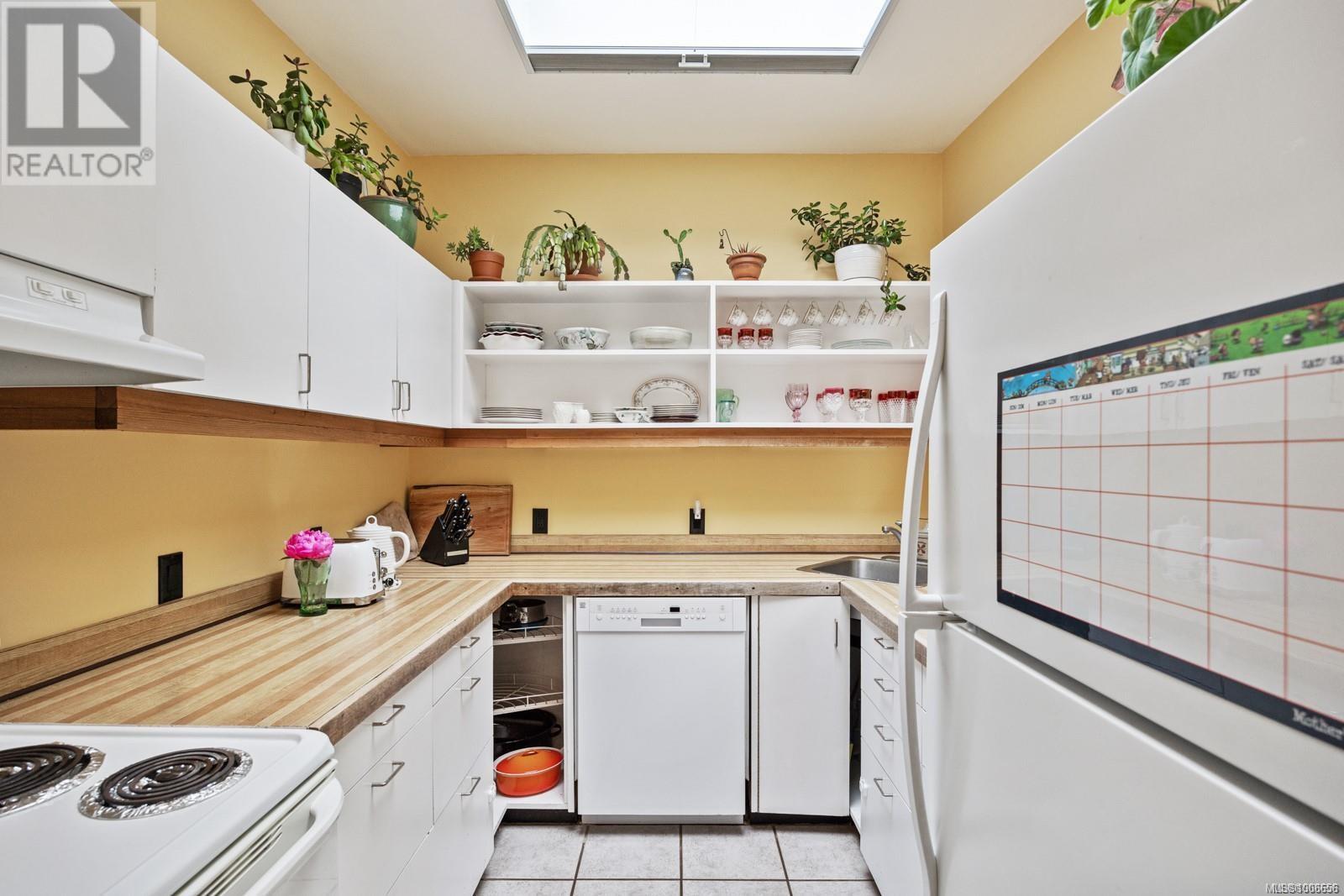 1100 Mount Rd, Hornby Island