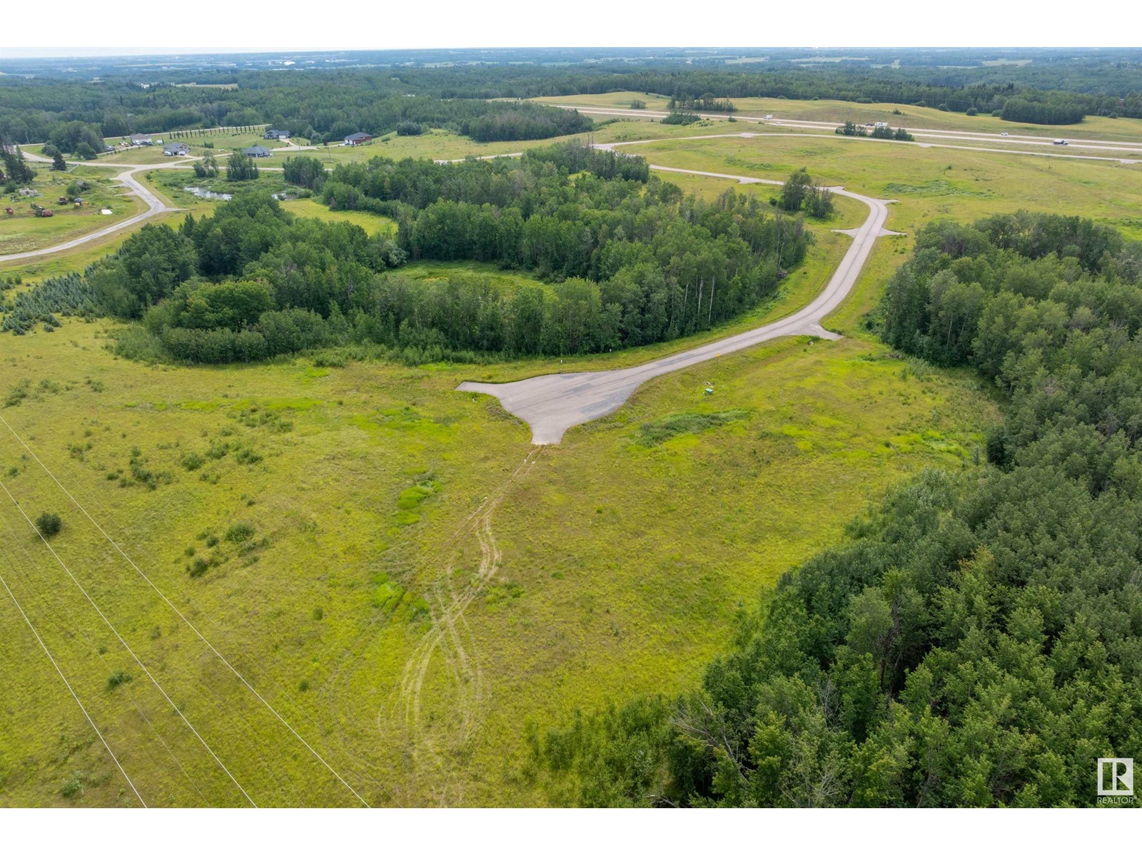 Photo 2 of 31 53214 Rge Road 13, Rural Parkland County AB