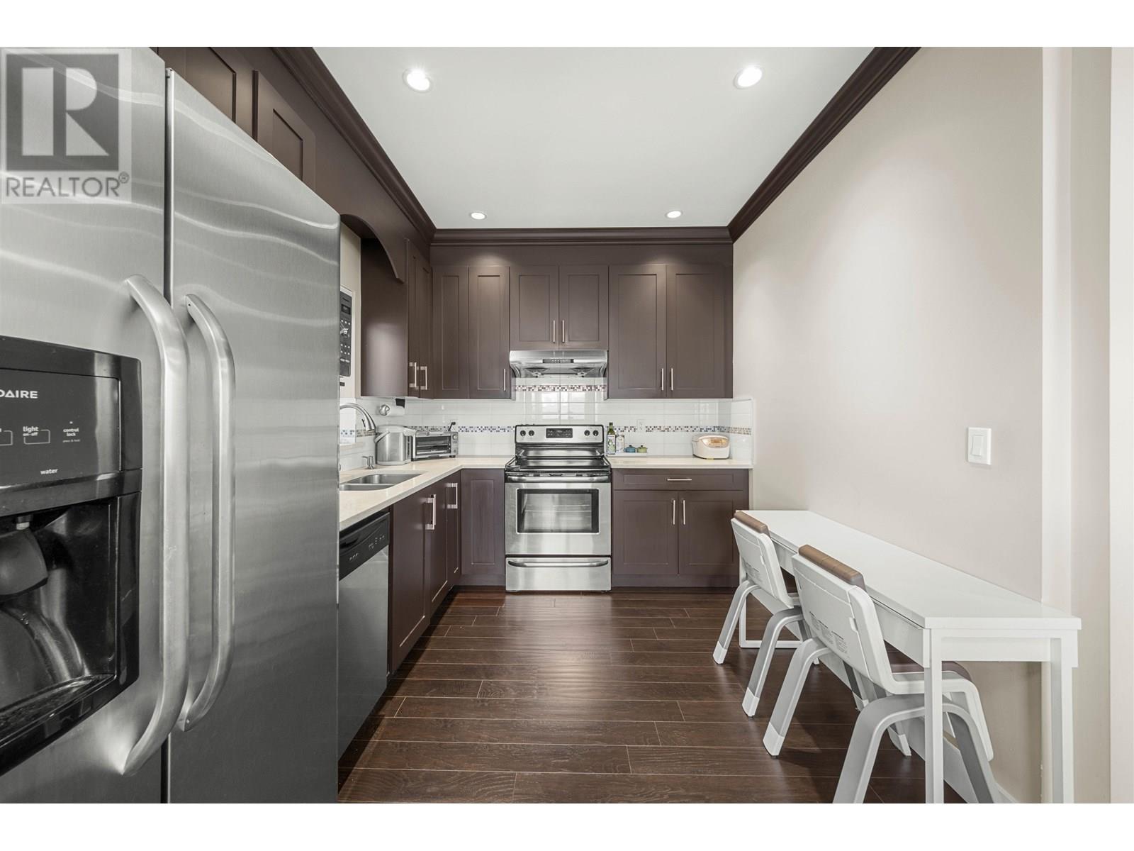 Photo 3 of 2 4685 Canada Way, Burnaby BC