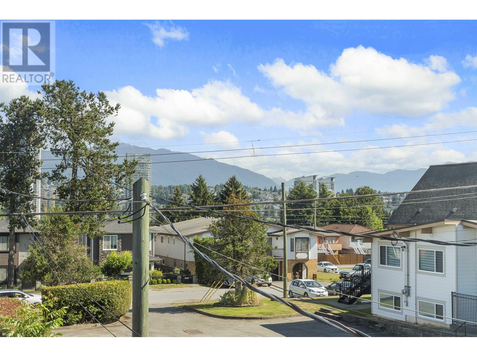 Photo 13 of 2 4685 Canada Way, Burnaby BC
