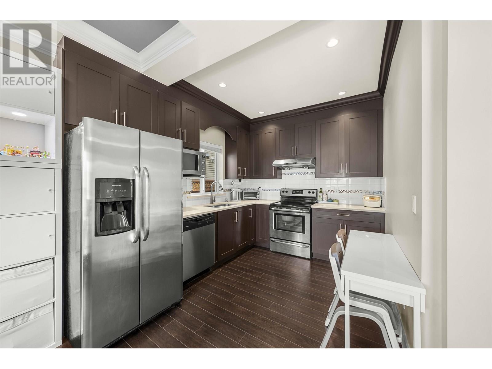 Photo 12 of 2 4685 Canada Way, Burnaby BC