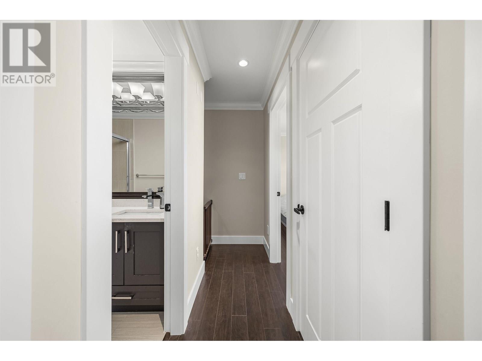 Photo 14 of 2 4685 Canada Way, Burnaby BC