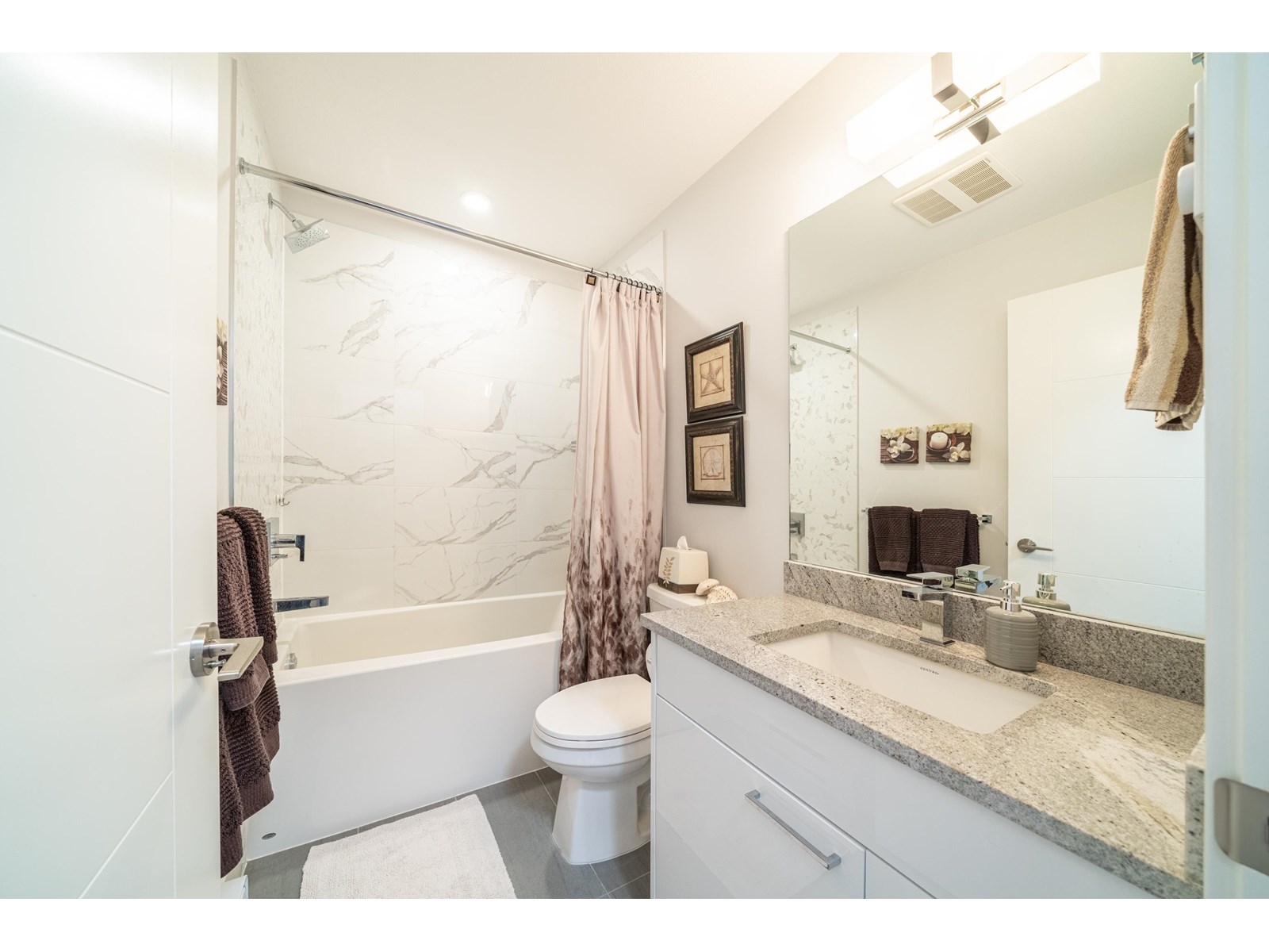 Photo 11 of 206 20686 Eastleigh Crescent, Langley BC