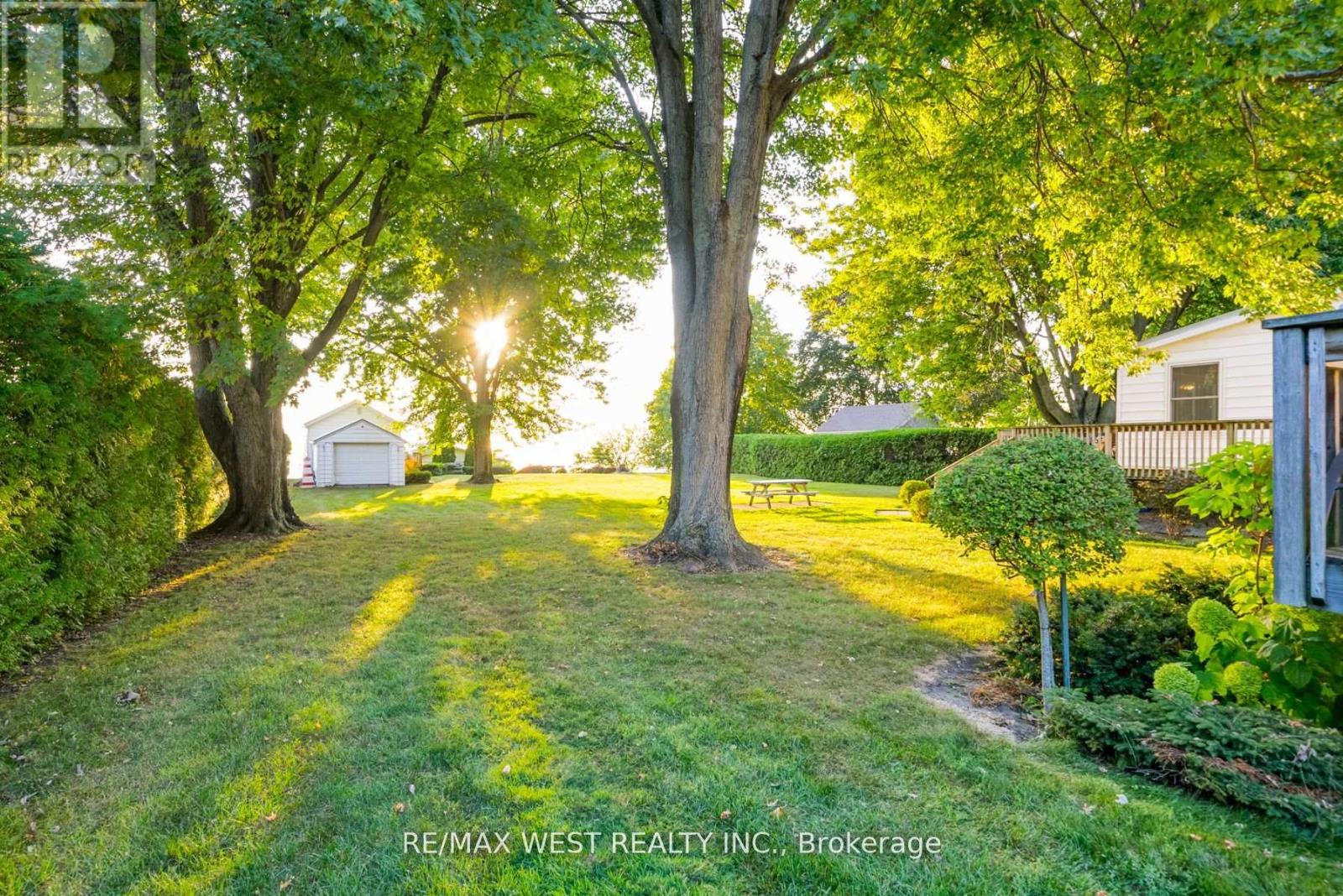 Photo 16 of 1668 Lakeshore Drive, Ramara ON