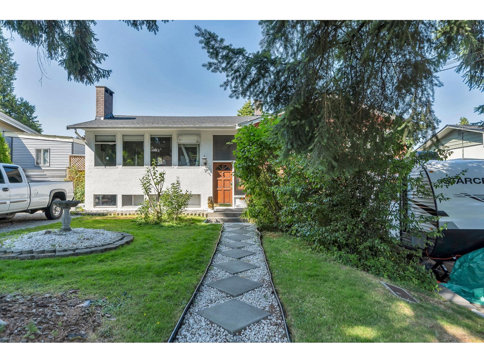 Photo 3 of 15157 108 Avenue, Surrey BC