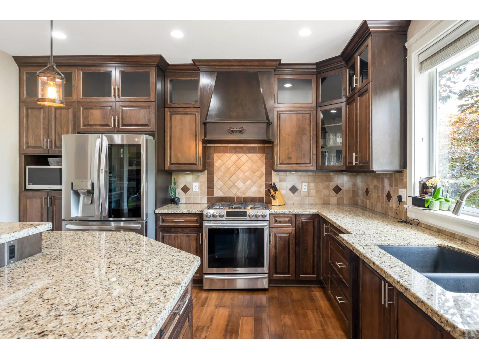Photo 14 of 20472 98 A Avenue, Langley BC