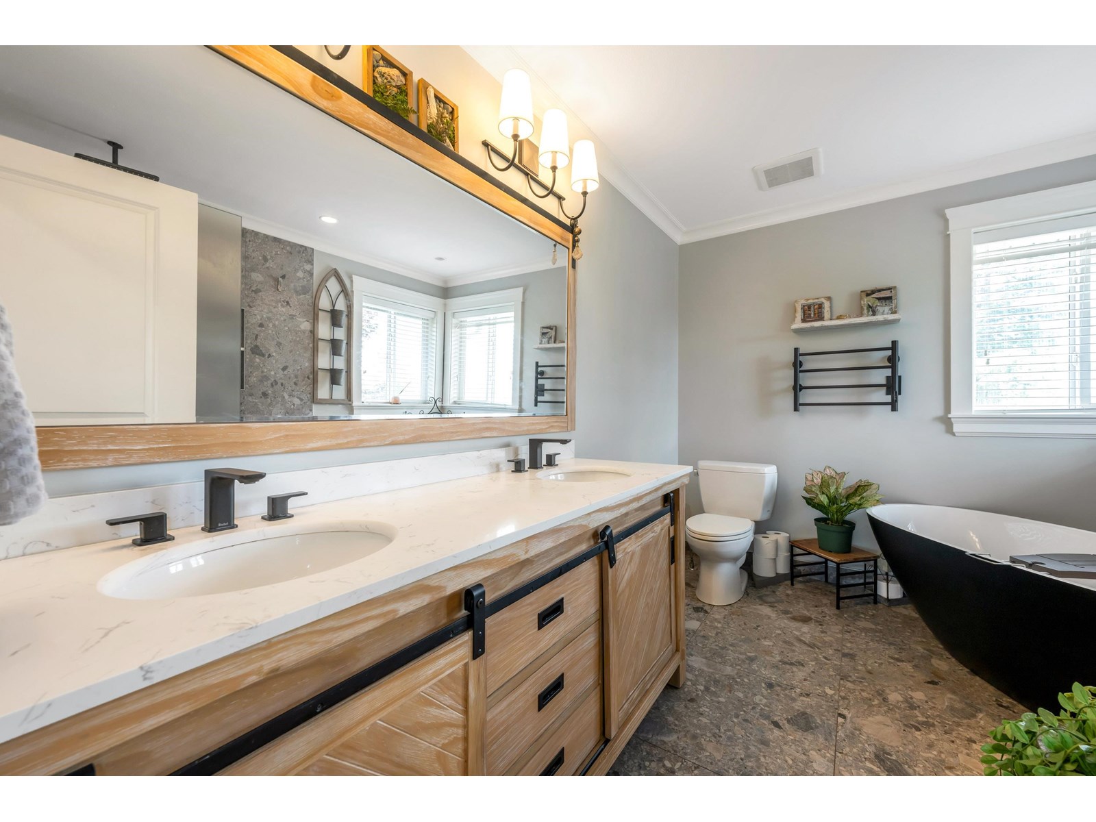 Photo 19 of 20472 98 A Avenue, Langley BC