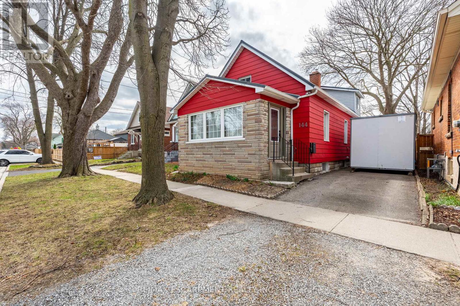 Photo 1 of 144 Dufferin Street E, St Catharines ON
