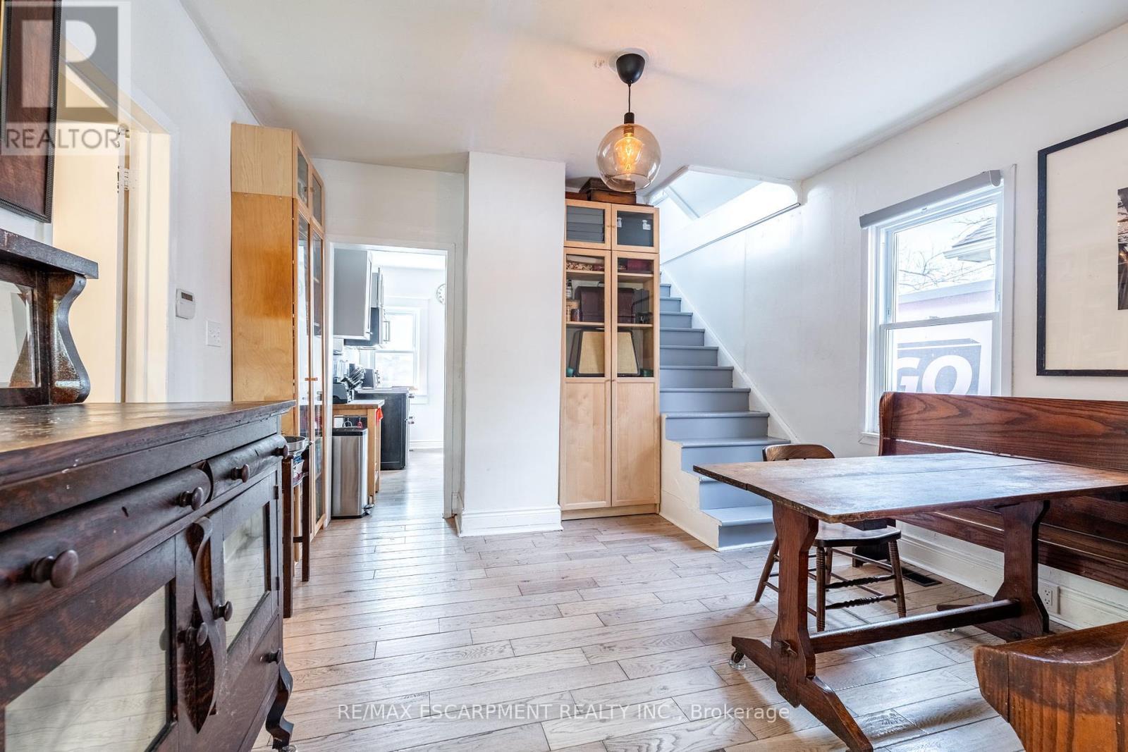 Photo 6 of 144 Dufferin Street E, St Catharines ON