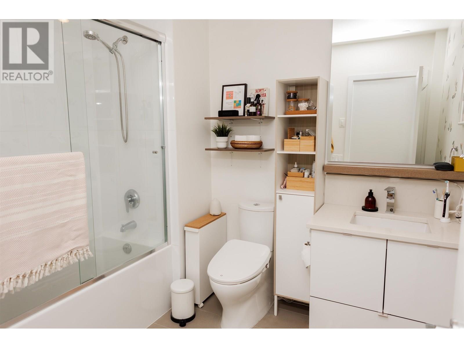 Photo 12 of 208 200 Nelsons Crescent, New Westminster BC