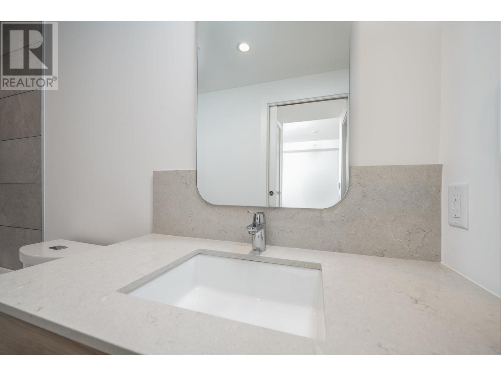 Photo 17 of 402 2325 Emery Court, North Vancouver BC