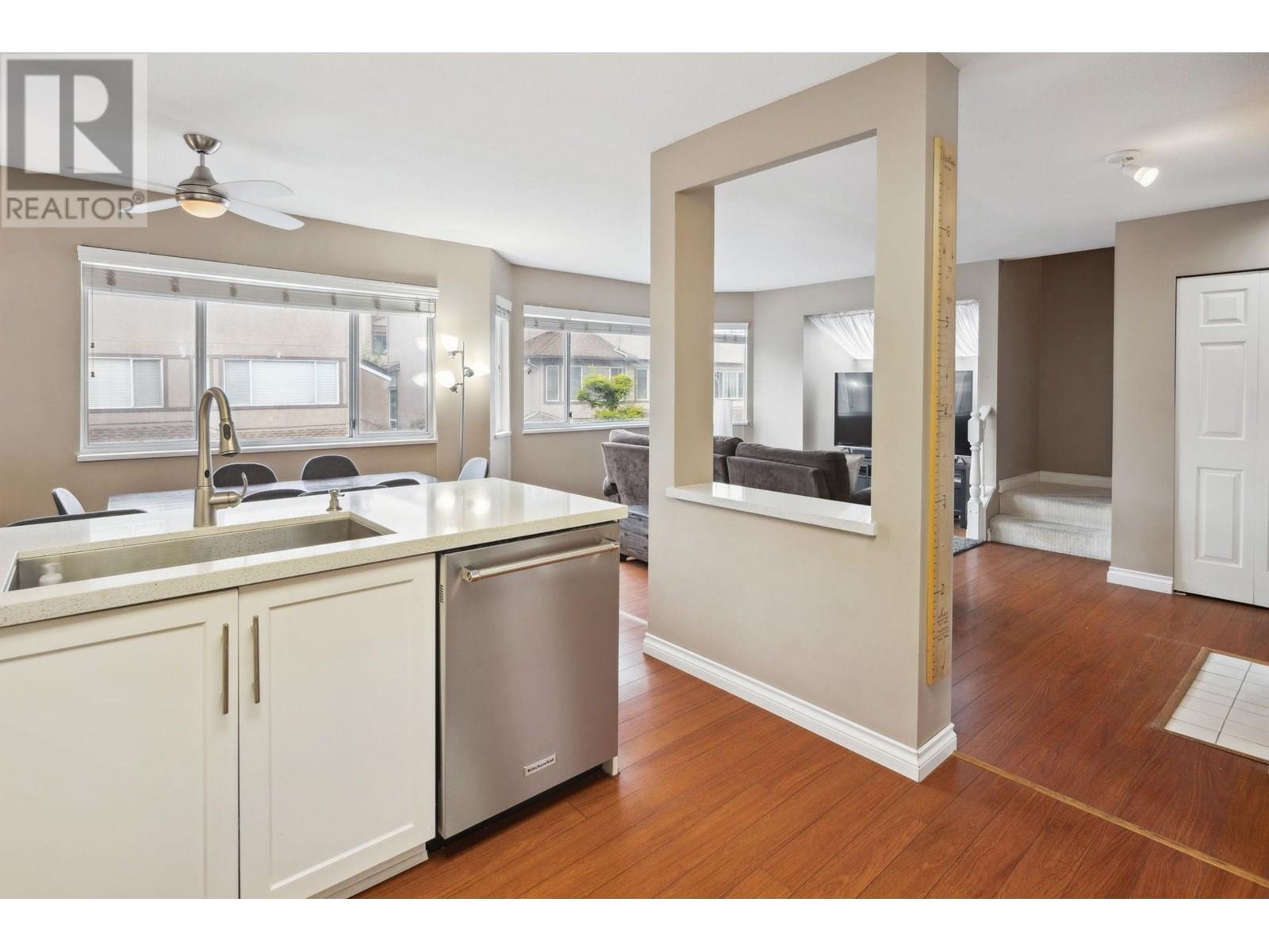 Photo 5 of 62 5380 Smith Drive, Richmond BC
