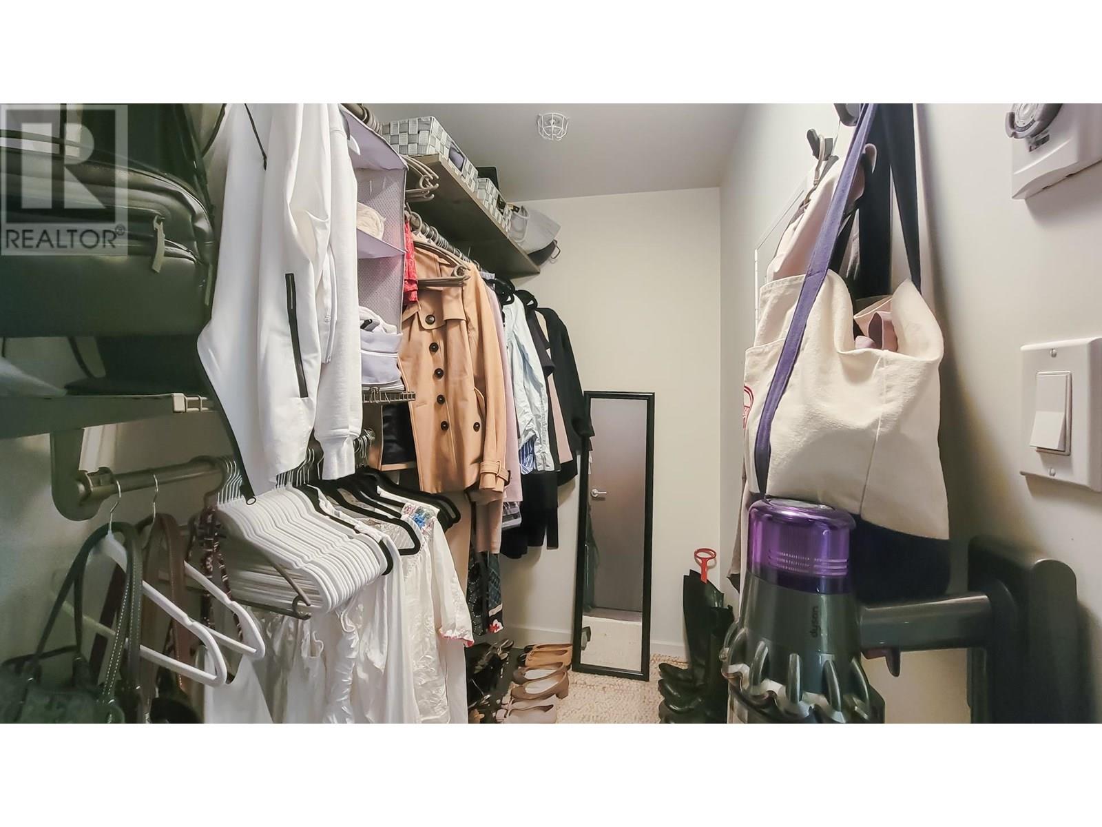 Photo 14 of 1220 68 Smithe Street, Vancouver BC