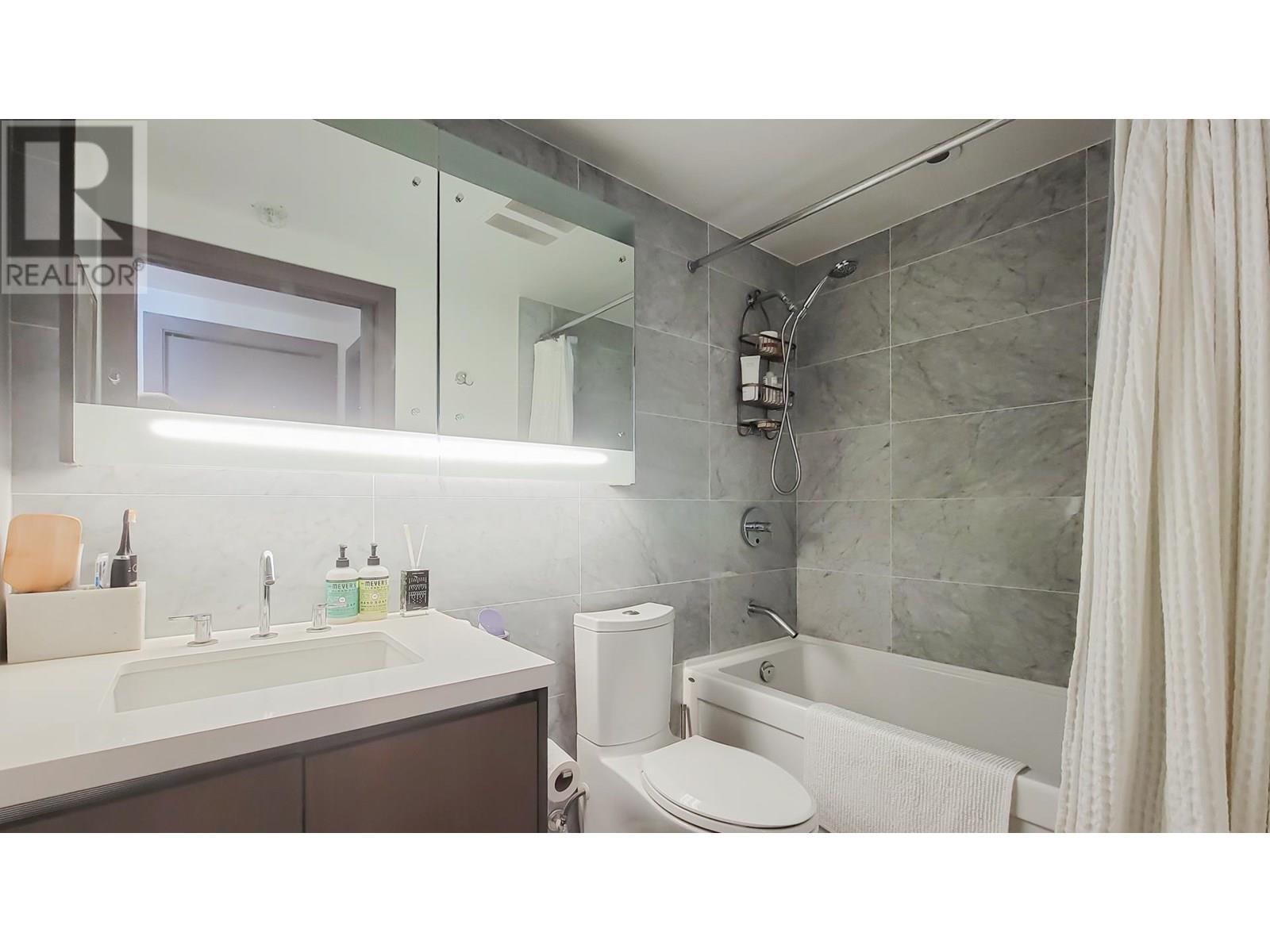 Photo 25 of 1220 68 Smithe Street, Vancouver BC