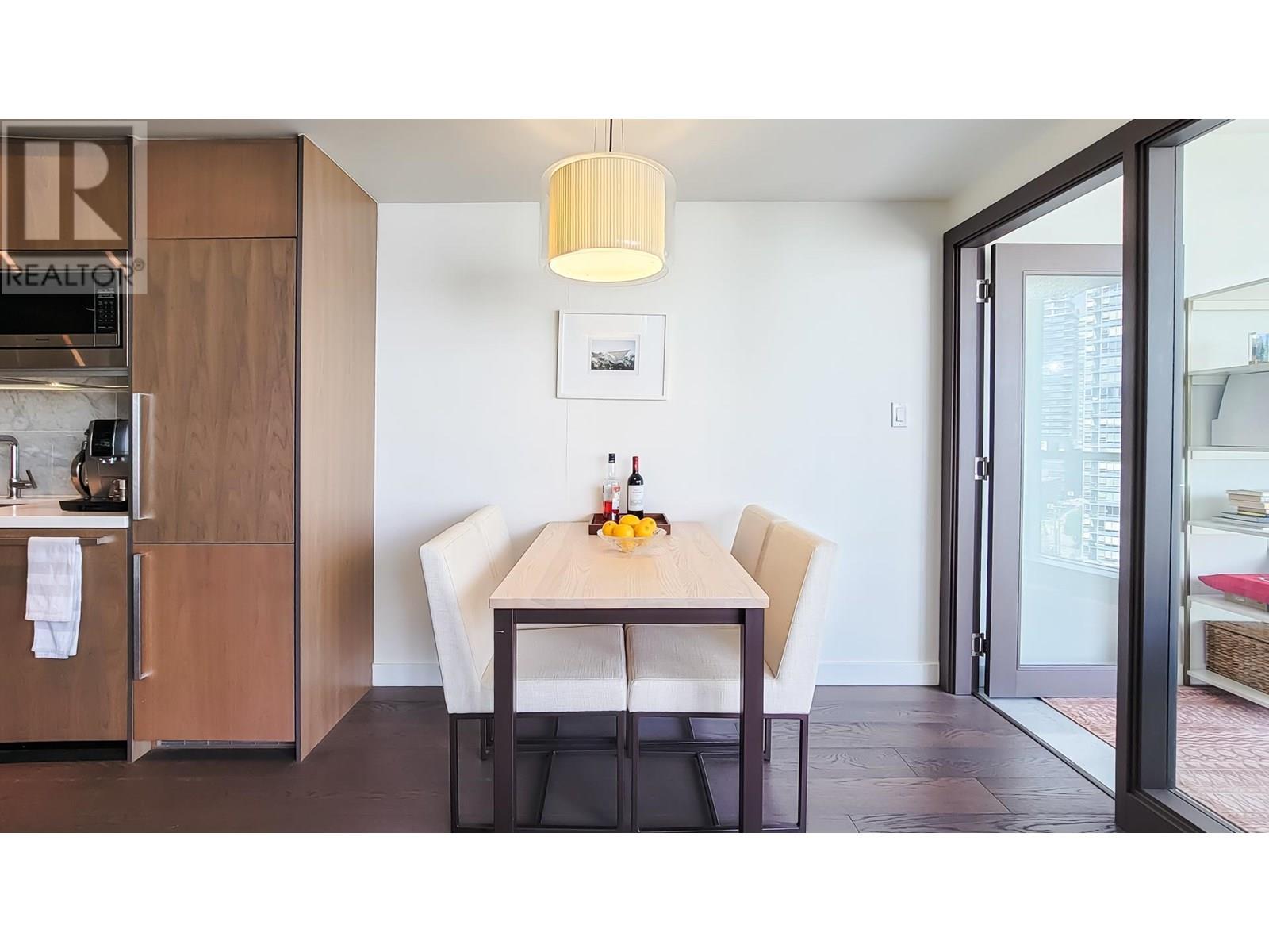Photo 10 of 1220 68 Smithe Street, Vancouver BC
