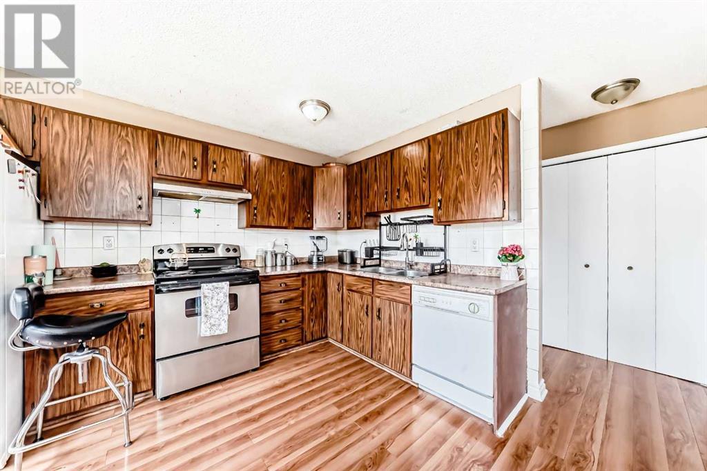 Single Family House for Sale in   Street NE Temple Calgary 