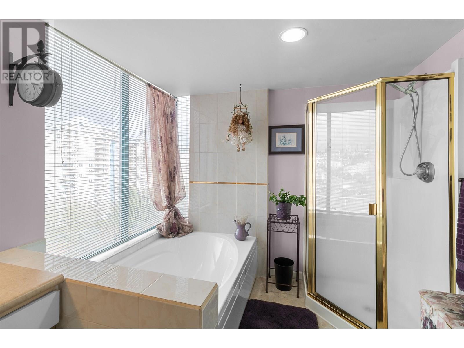 Photo 6 of 1101 8 Laguna Court, New Westminster BC