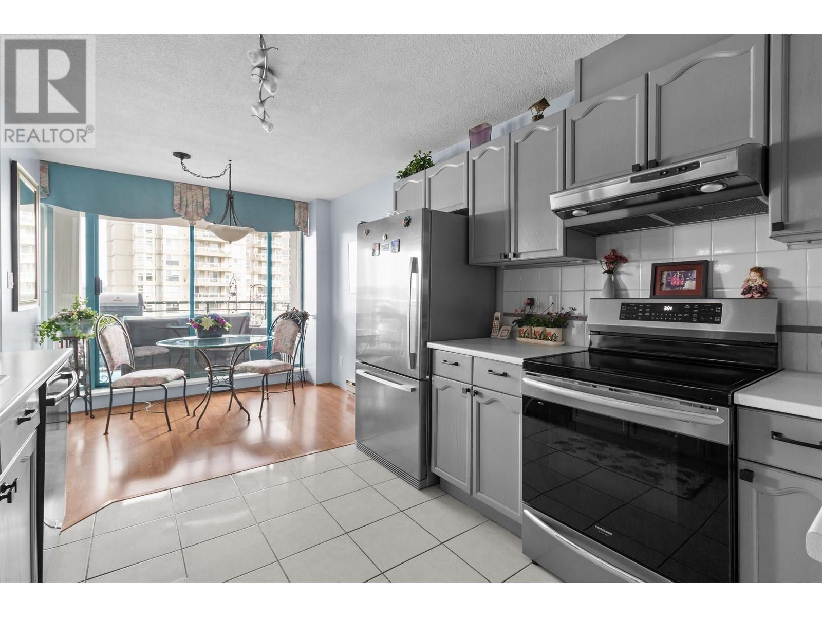 Photo 9 of 1101 8 Laguna Court, New Westminster BC