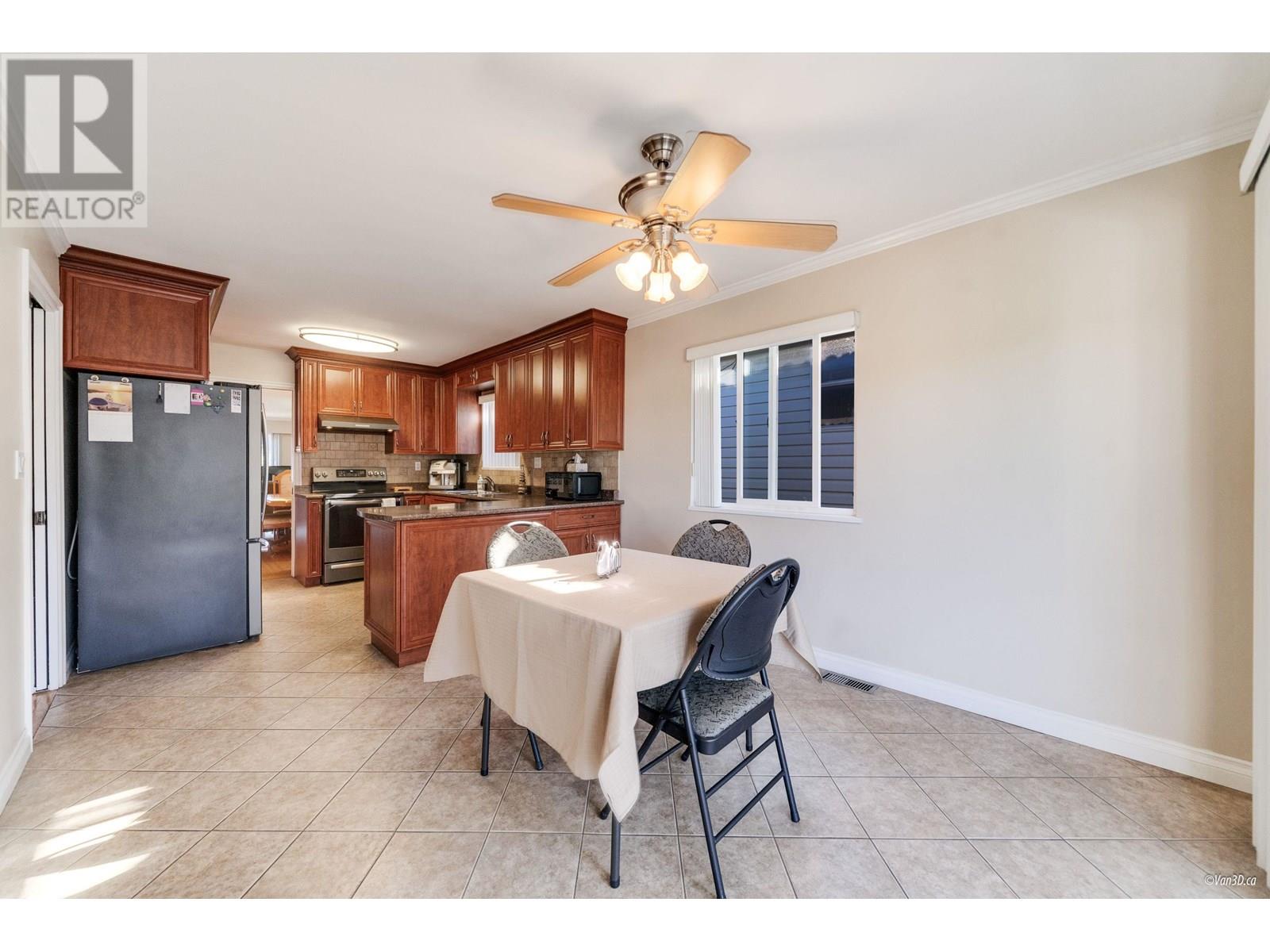 Photo 7 of 4524 Pender Street, Burnaby BC