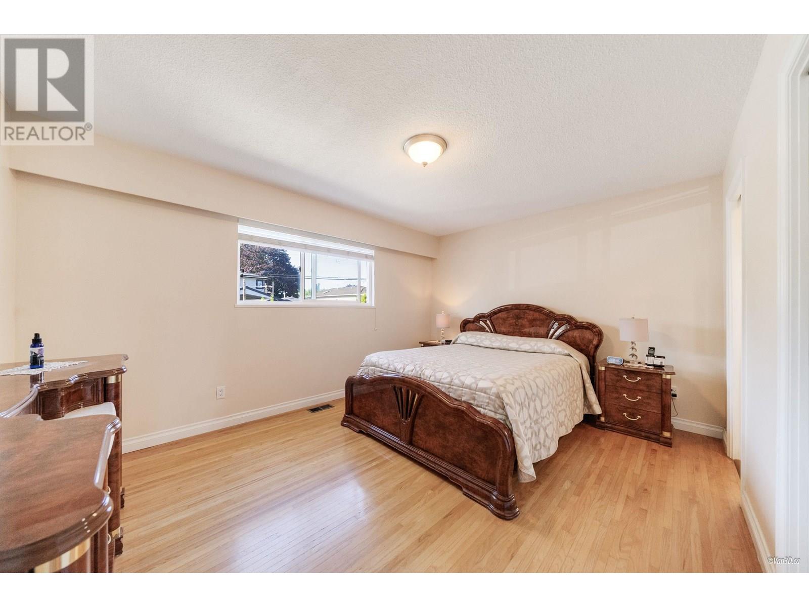 Photo 10 of 4524 Pender Street, Burnaby BC