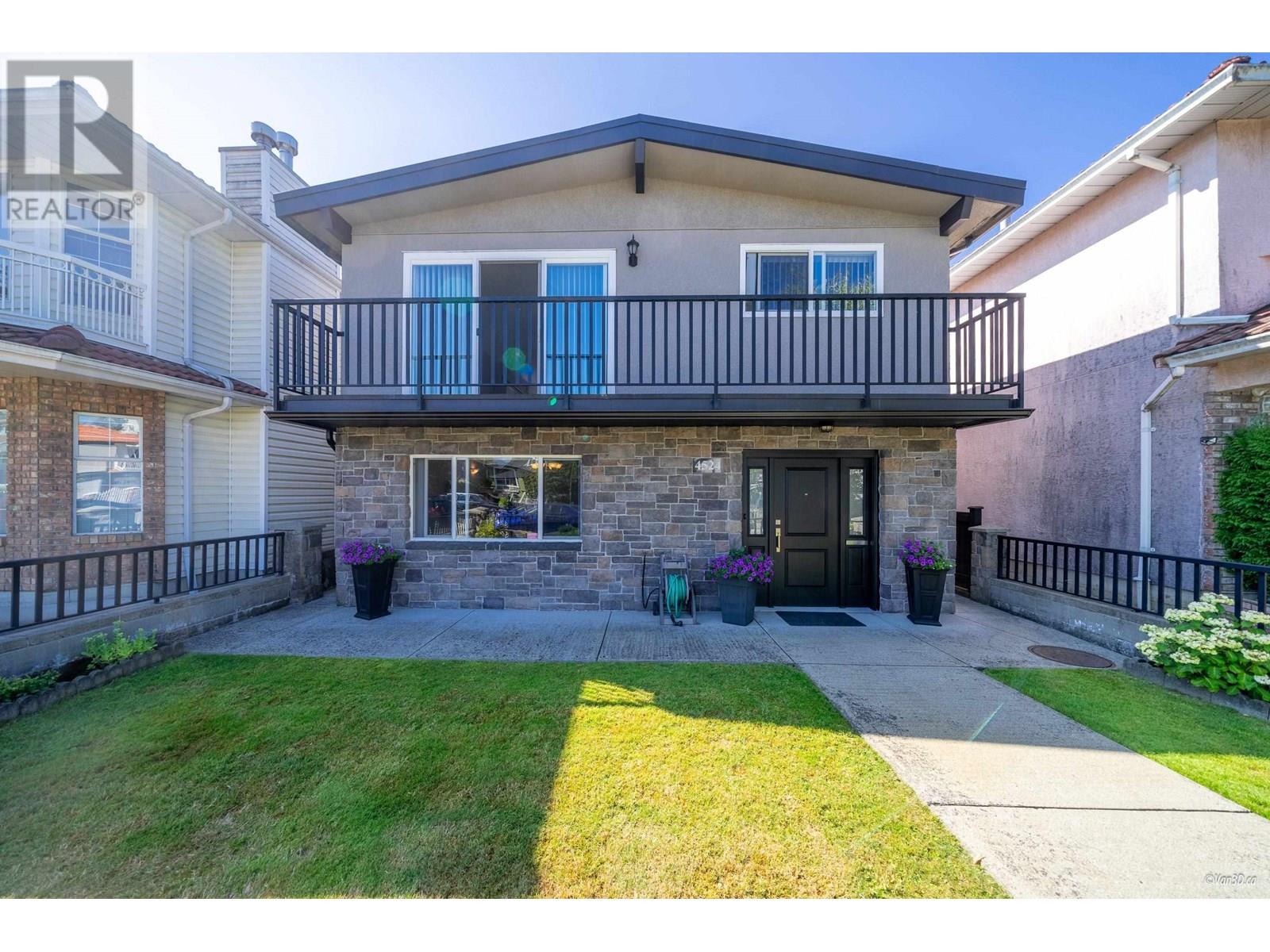 Photo 30 of 4524 Pender Street, Burnaby BC