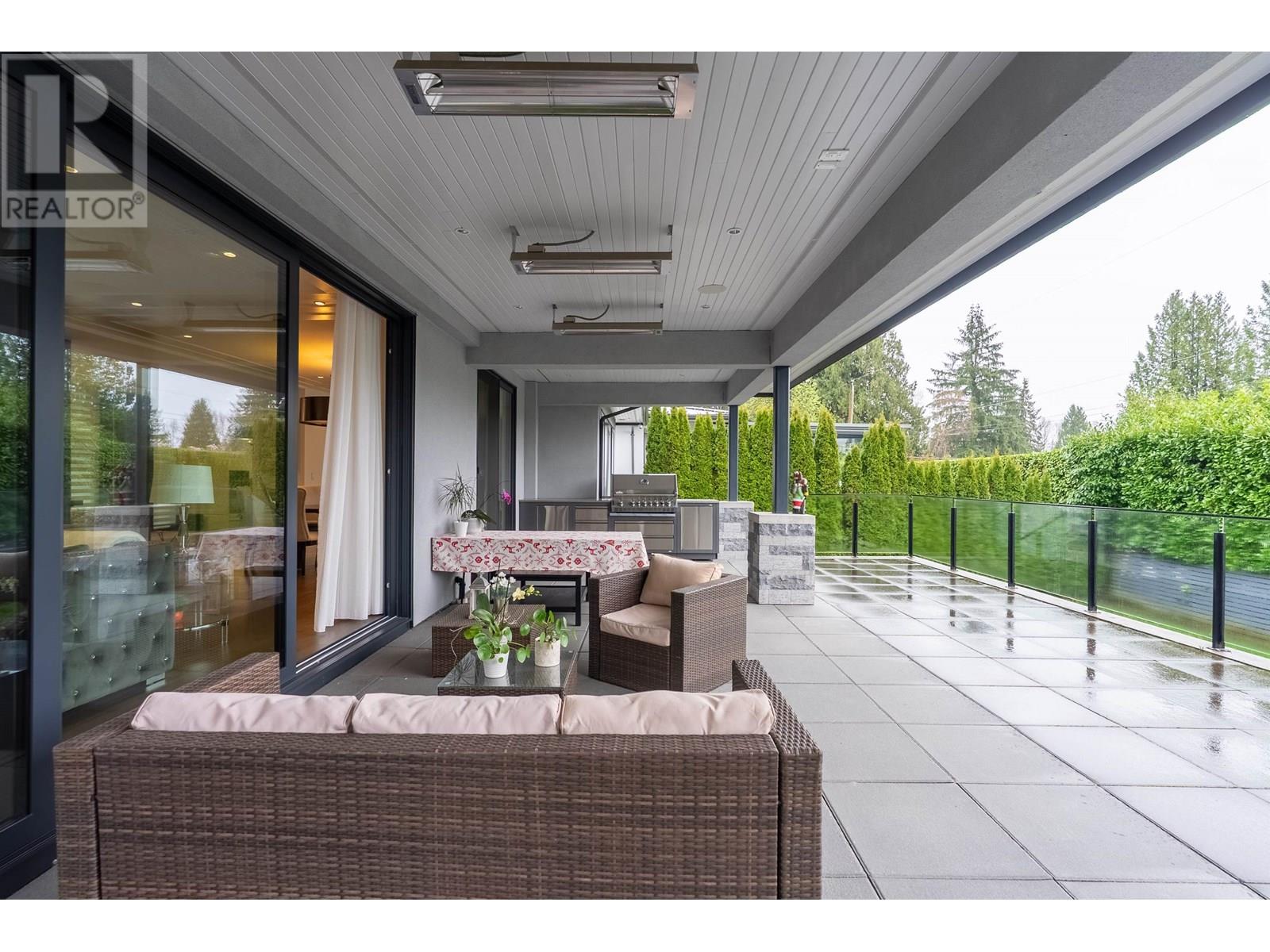 Photo 37 of 925 Beaumont Drive, North Vancouver BC
