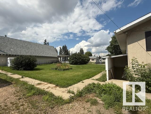 Photo 14 of 10712 159 St Nw, Edmonton AB