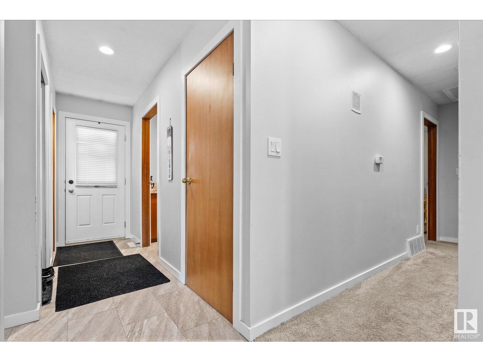 Photo 17 of 10712 159 St Nw, Edmonton AB