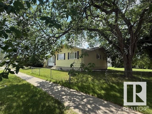 Photo 4 of 10712 159 St Nw, Edmonton AB