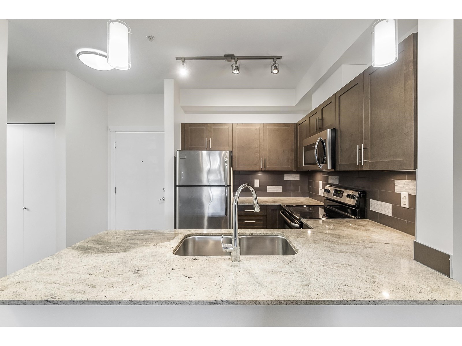 Photo 11 of L 115 13468 King George Boulevard, Surrey BC