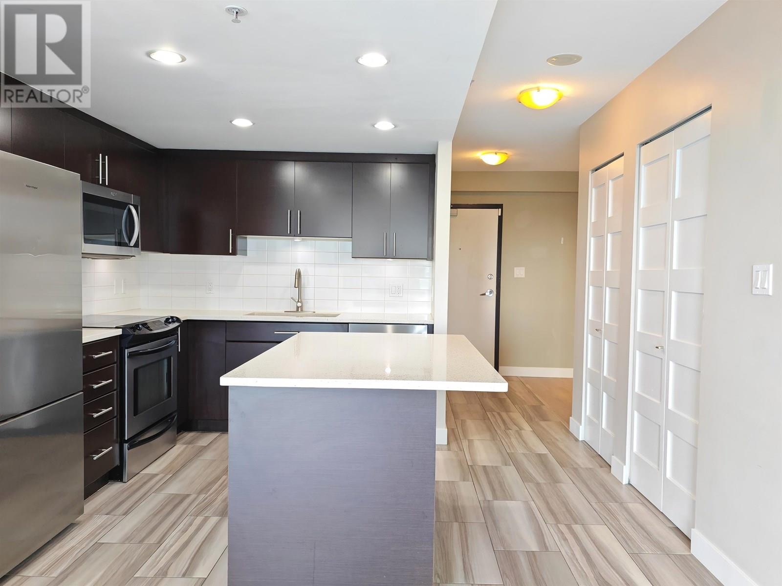 Photo 6 of 1704 555 Delestre Avenue, Coquitlam BC
