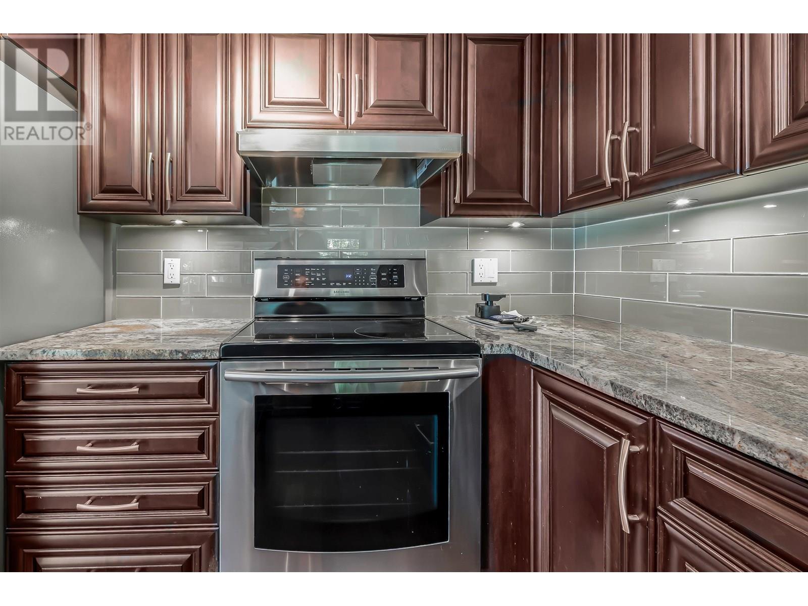 Photo 9 of 101 180 Ravine Drive, Port Moody BC