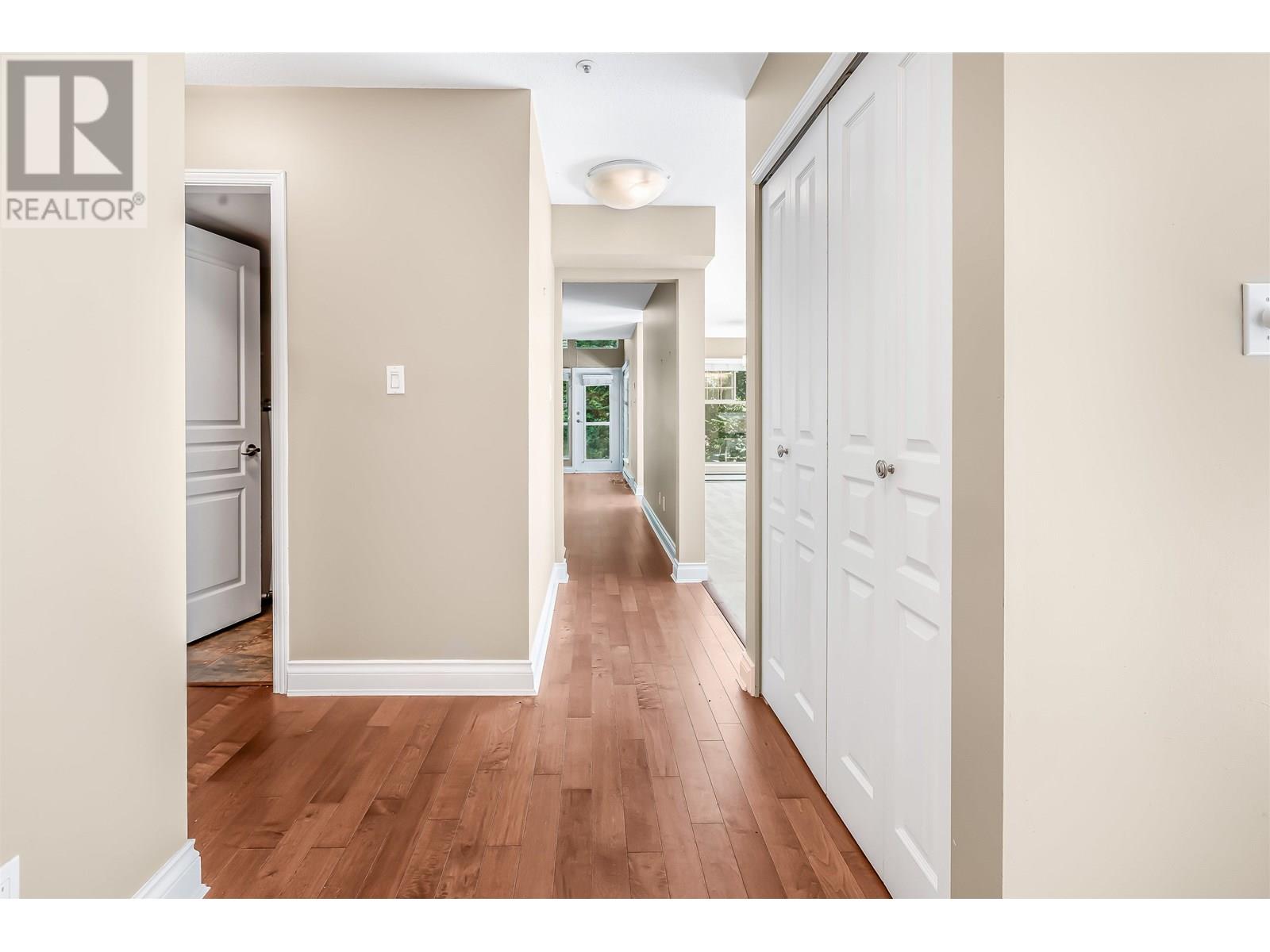 Photo 10 of 101 180 Ravine Drive, Port Moody BC
