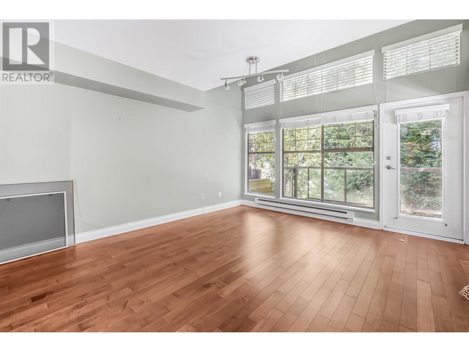 Photo 4 of 101 180 Ravine Drive, Port Moody BC