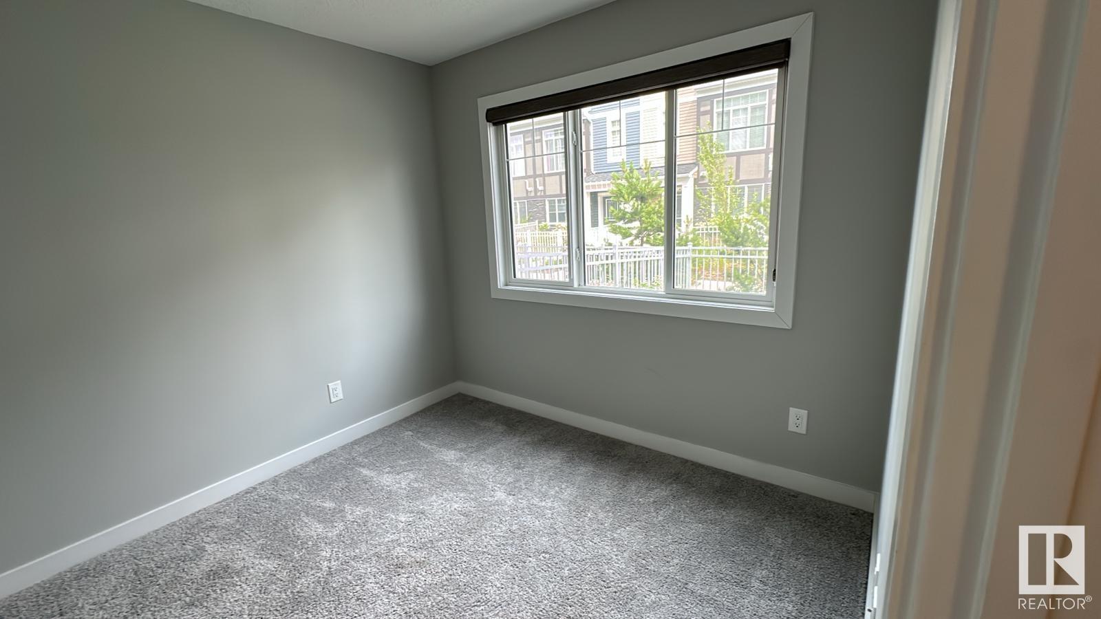 Photo 14 of 2215 24 St Nw, Edmonton AB