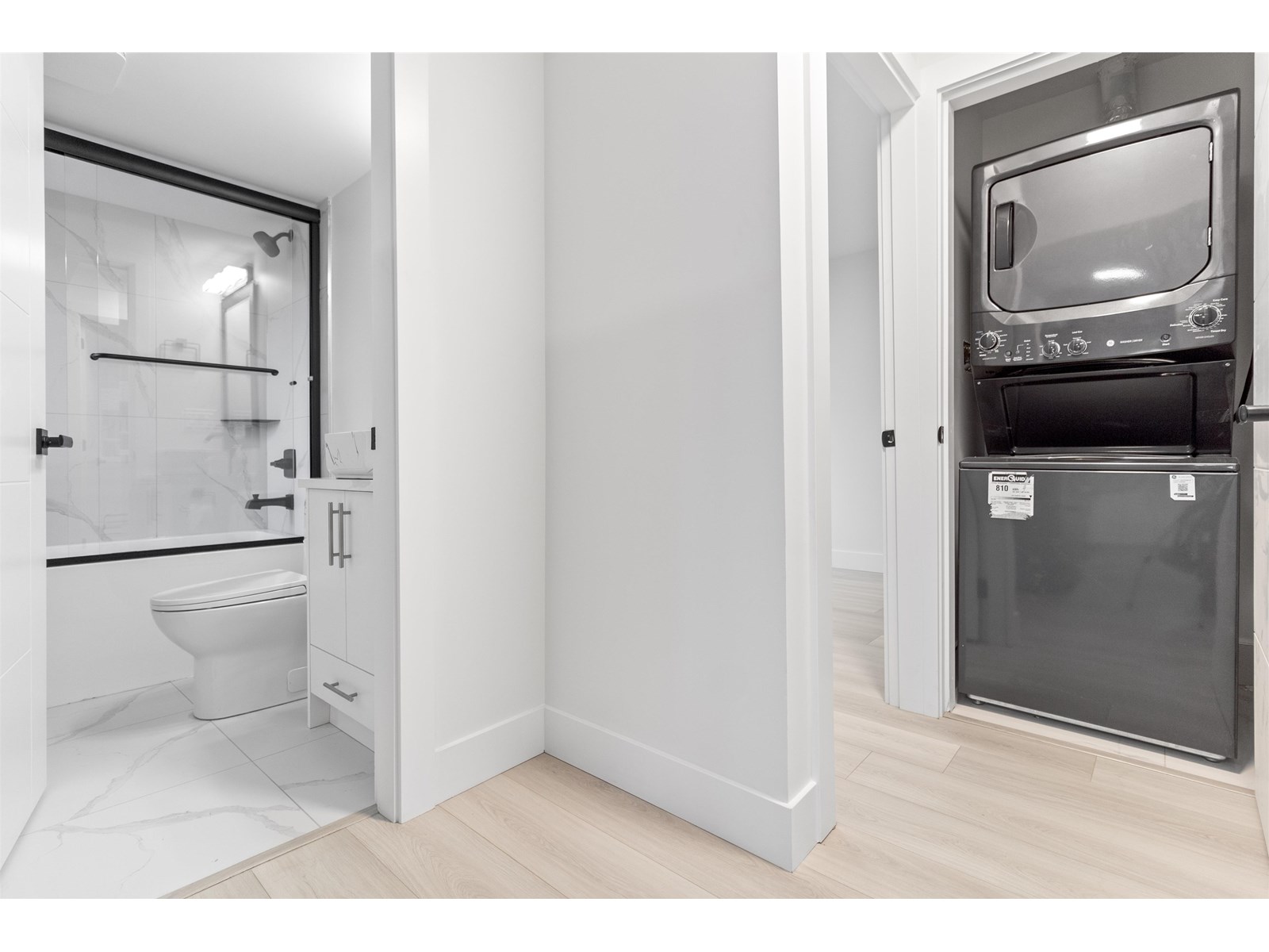 Photo 12 of 2540 Wilding Court, Langley BC