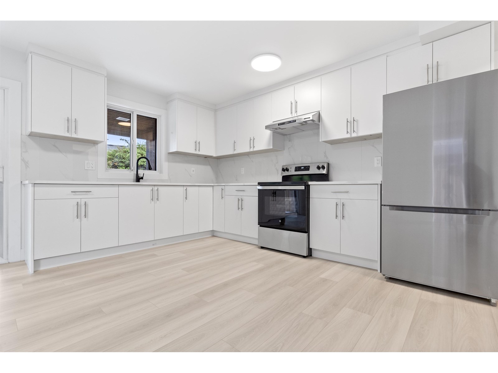 Photo 18 of 2540 Wilding Court, Langley BC