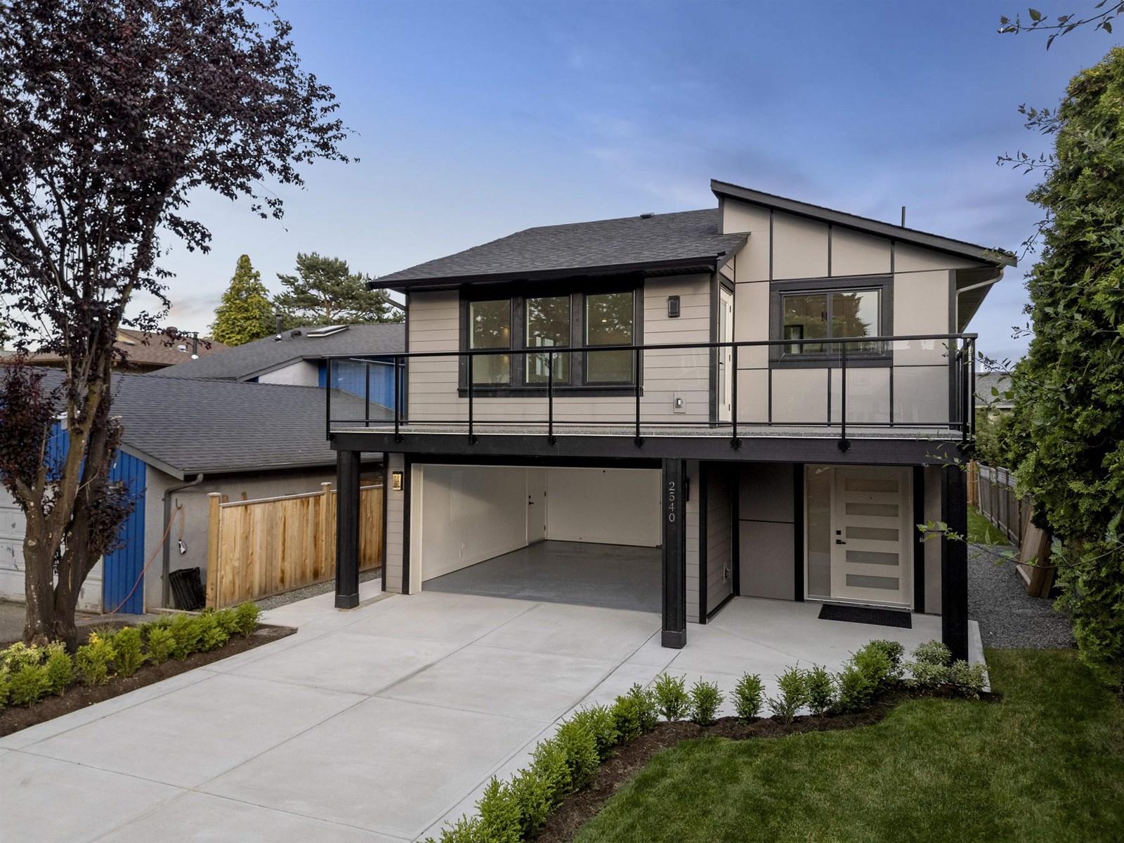 Photo 2 of 2540 Wilding Court, Langley BC