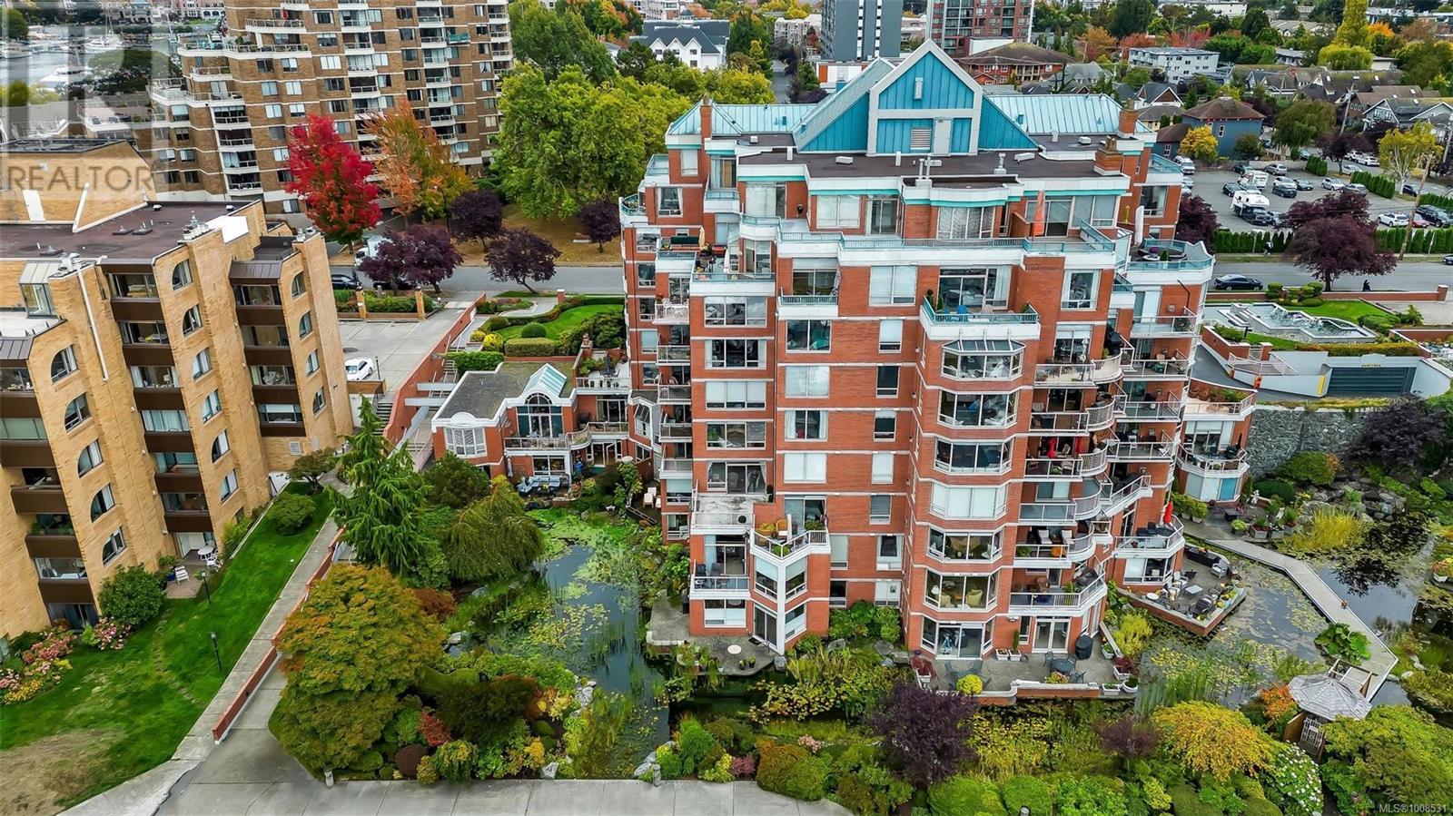 Photo 39 of 105 636 Montreal St, Victoria BC