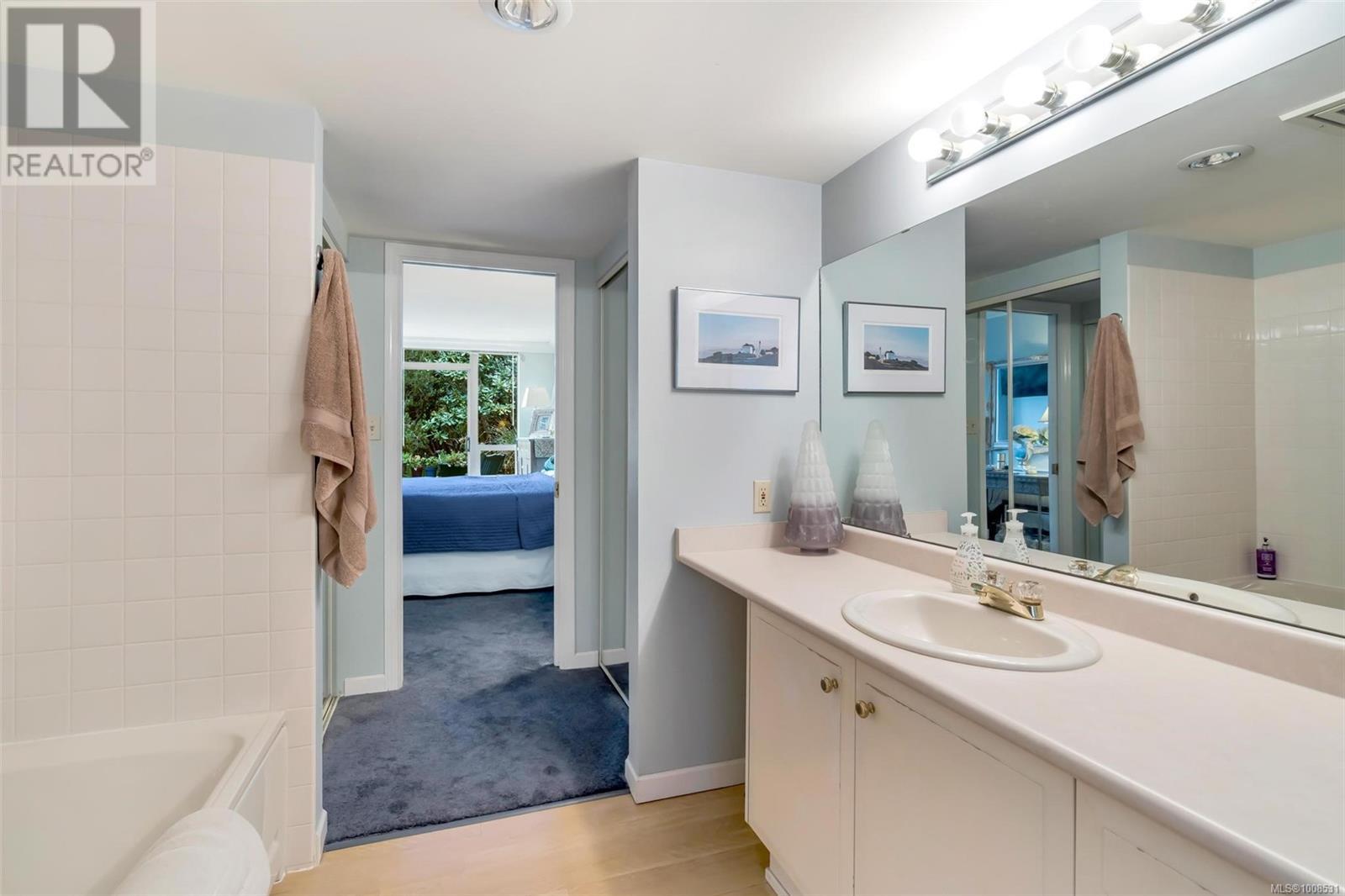 Photo 23 of 105 636 Montreal St, Victoria BC